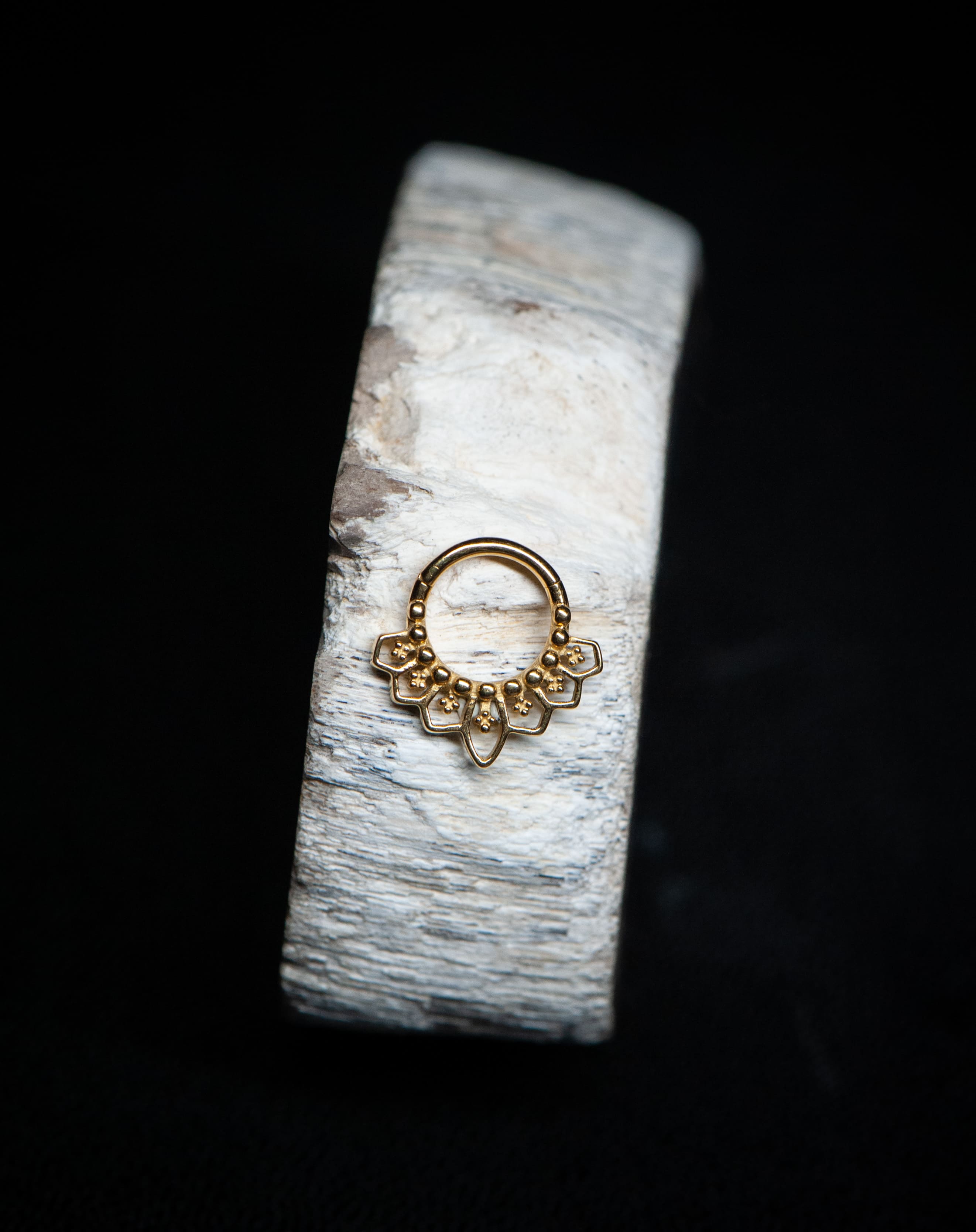 pose de bijoux à Lyon Marquis Original