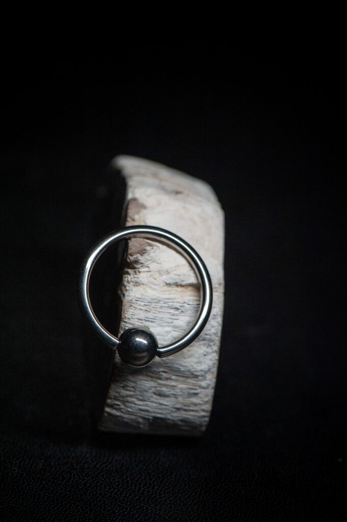 pose de bijoux à Lyon Marquis Original